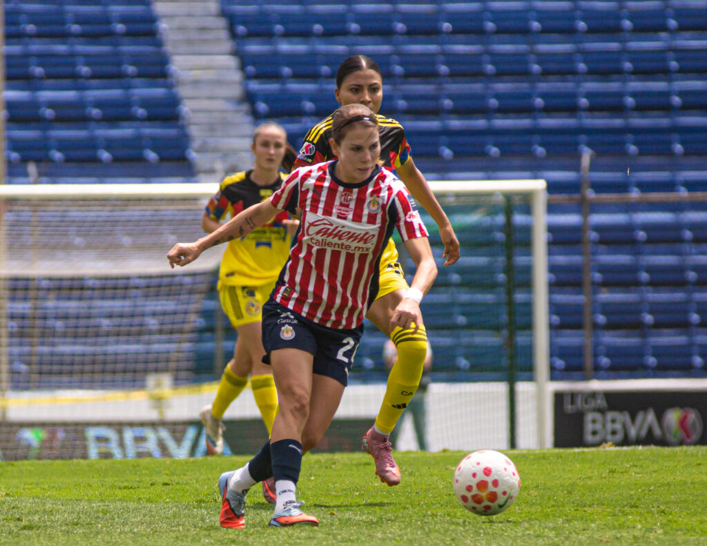 Chivas Femenil domina el encuentro y el Clásico Nacional, con triunfo de 0-2